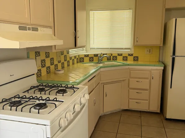 20744 Thunderbird Rd APT 1, Apple Valley, CA 92307