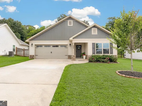 209 Red Tail Cir, Byron, GA 31008