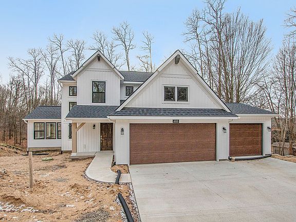 3rd image of 4610 Jane Elizabeth Dr NE