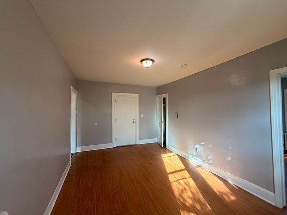 3rd image of 308 Main St #4