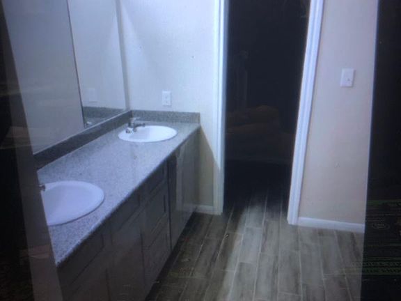 5th image of 209 Amanda Ln
