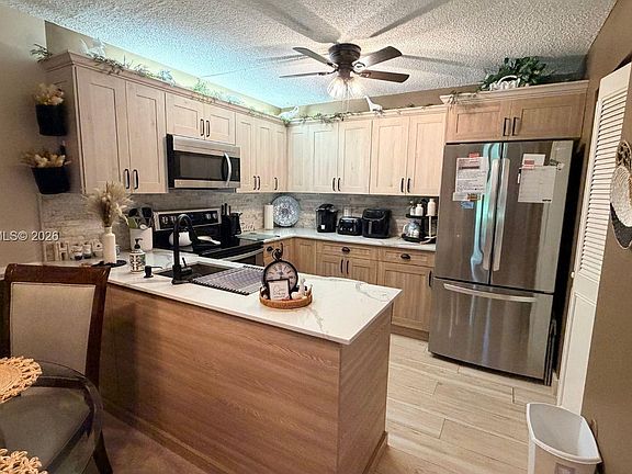 3rd image of 3561 Pine Tree Ct APT D-1
