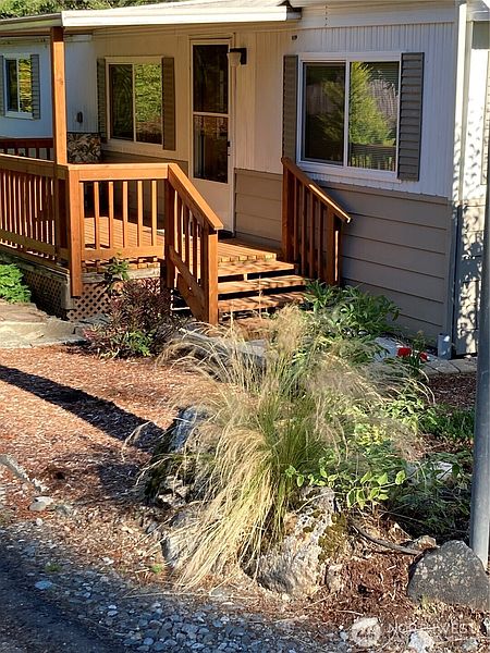 2nd image of 6521 SE Mile Hill Drive #18