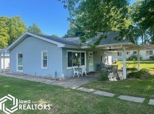 901 N 3rd St, Oquawka, IL 61469