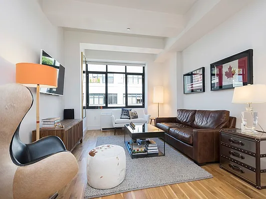 Sold by Sotheby's International Realty | media 3