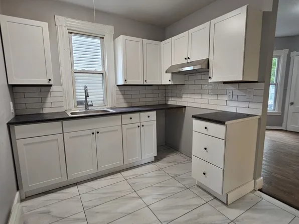 108 Dewitt St #1A, New Haven, CT 06519