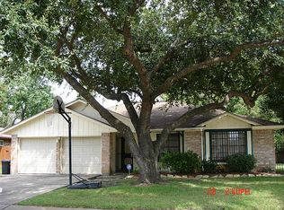 7402 Shady Mill Dr, Houston, TX 77040