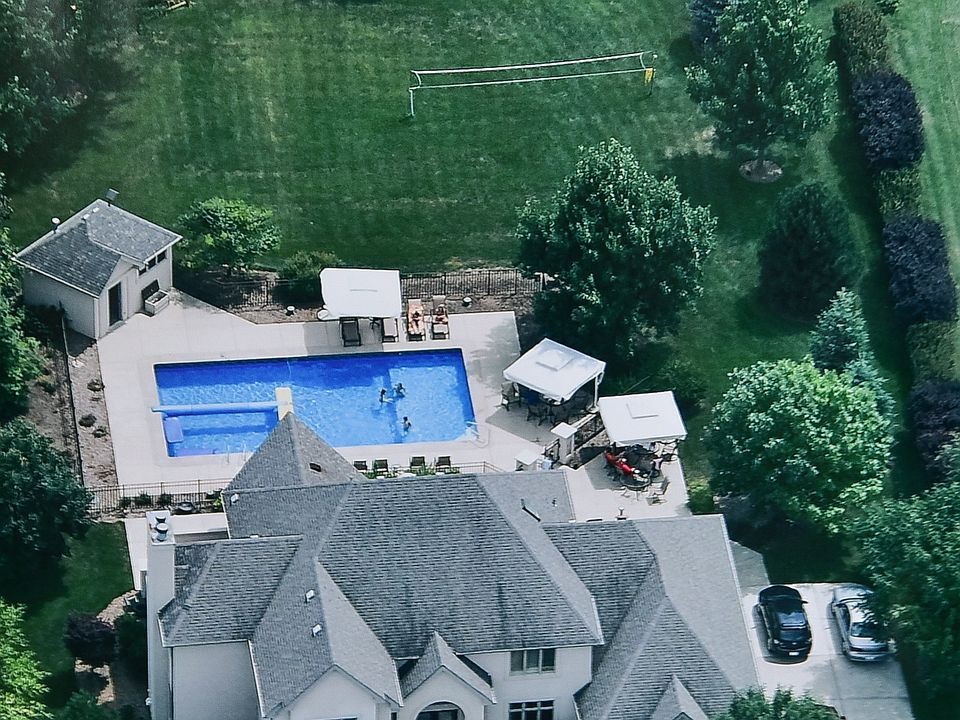 1st image of 23827 W Douglas Dr