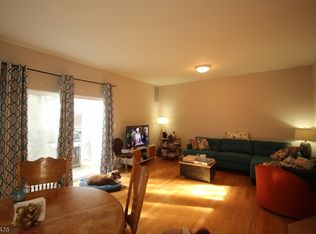 10 Sycamore Way, Mount Arlington, NJ 07856