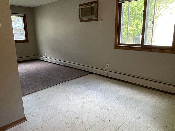 4th image of 2921 30th Ave S APT 1