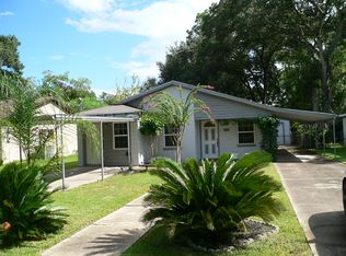 1025 W Phillips St, Alvin, TX 77511
