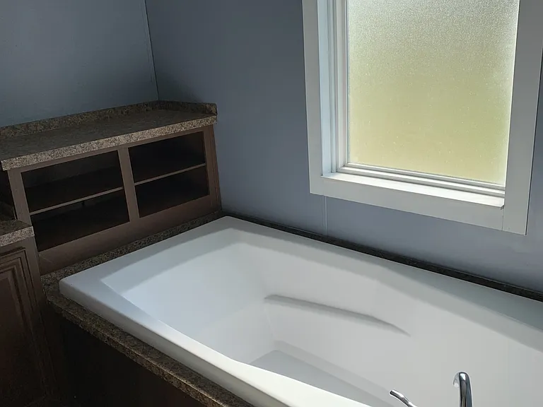 400 26th St #83 — Photo 8