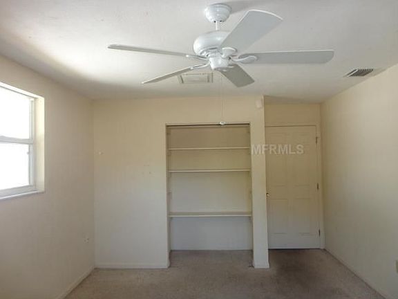 5th image of 3909 Queen St N