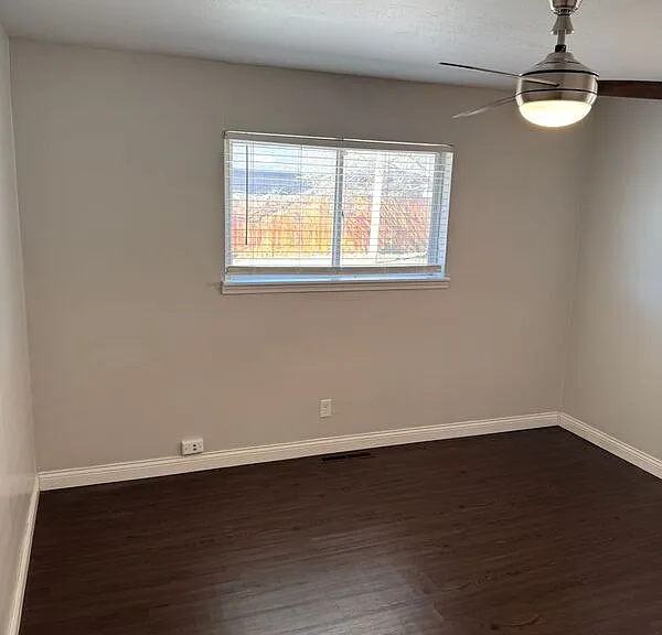 2929 E University St #4 — Photo 13