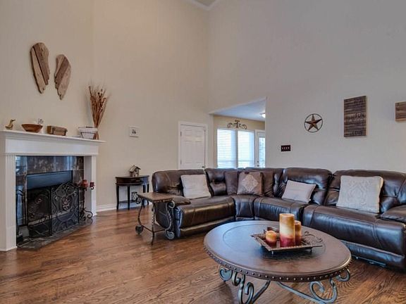 4th image of 6104 Blueridge Ct