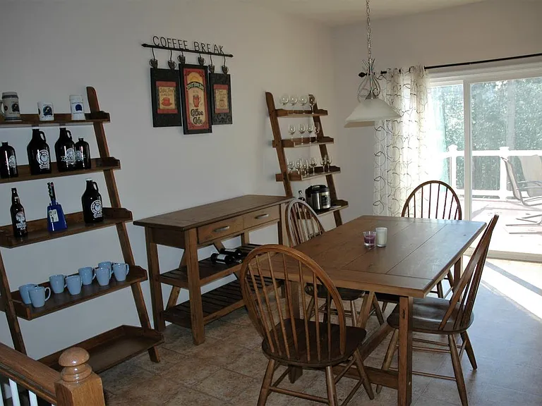 7652 Timbercross Ln — Photo 3