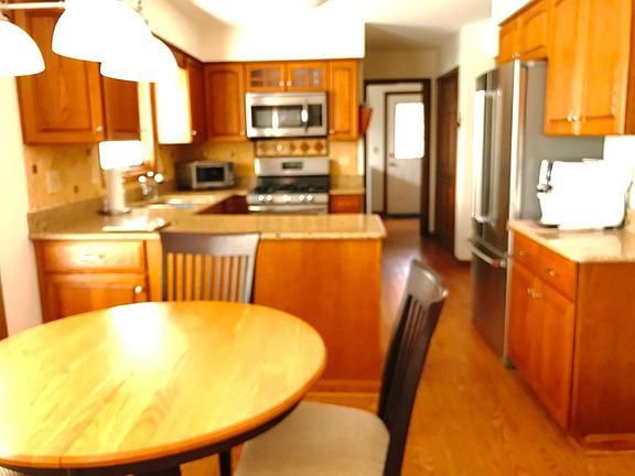 3rd image of 6394 Hastings Ln