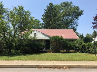 445 Hostetter Dr, Millersville, PA 17551