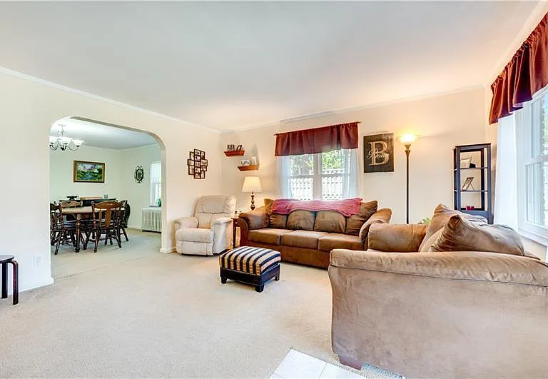 362 Questend Ave — Photo 3