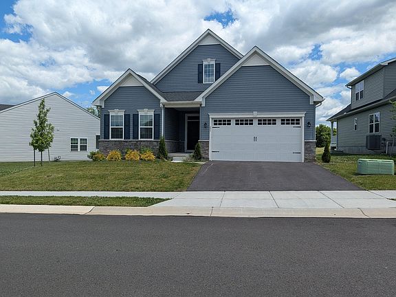 5th image of 223 Letitia Manor Dr