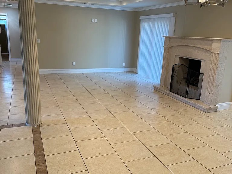 2121 E Linfield St — Photo 5