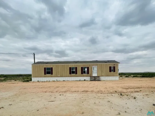 938 N Lake Rd, Artesia, NM 88210