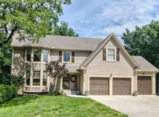 8405 Taylor Ct, De Soto, KS 66018