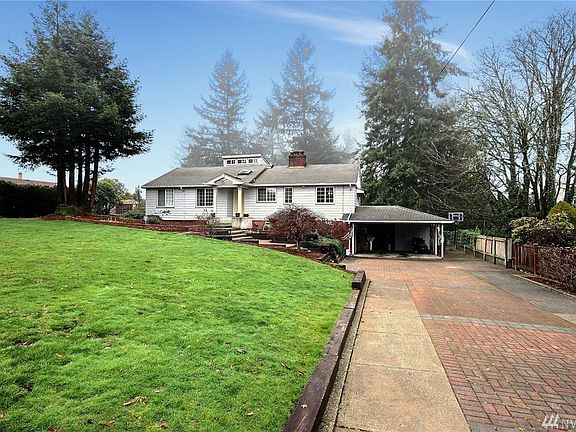 2nd image of 4104 Sunset Dr W