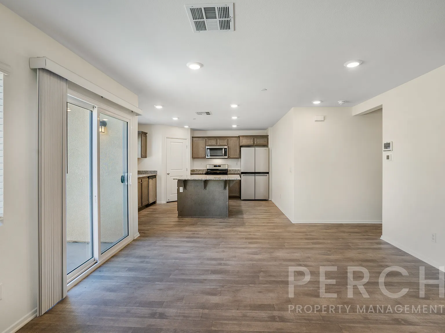 5 bed, 1874 sqft, $3,400 — Photo 4