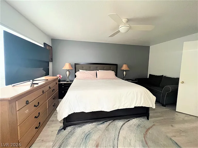 4761 Torrence Dr — Photo 11