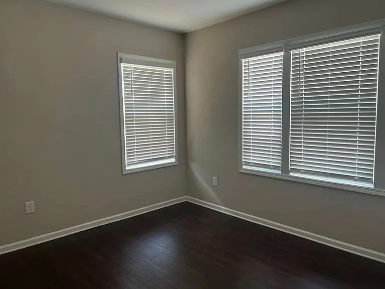 1645 Upper Park Rd — Photo 7