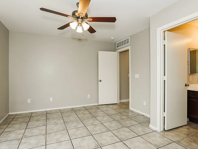 12621 W Bloomfield Rd — Photo 9