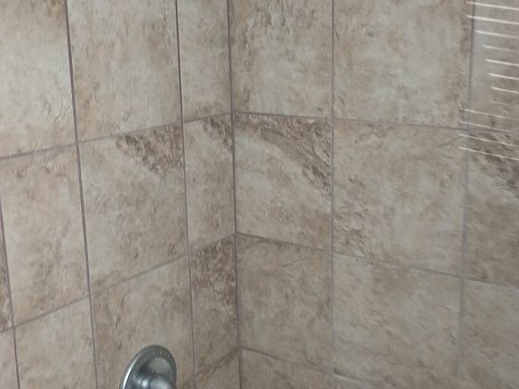 5th image of 1023 N Center St