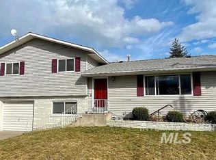 2113 Schaefer Dr, Clarkston, WA 99403