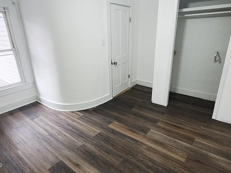 110 Ash St — Photo 14