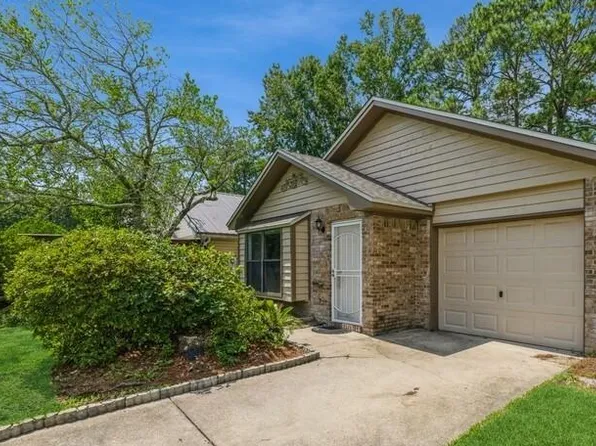 1902 Squirrel Path, Fort Walton Beach, FL 32547
