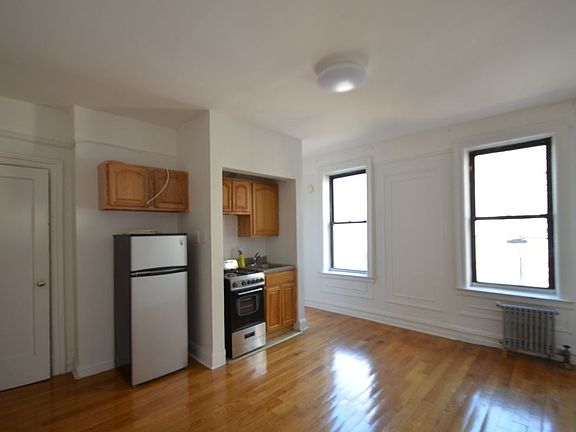 2nd image of 517 W 161st St APT 26
