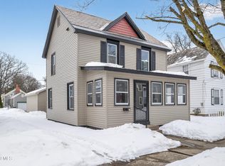 15 Murdock Avenue, Glens Falls, NY 12801