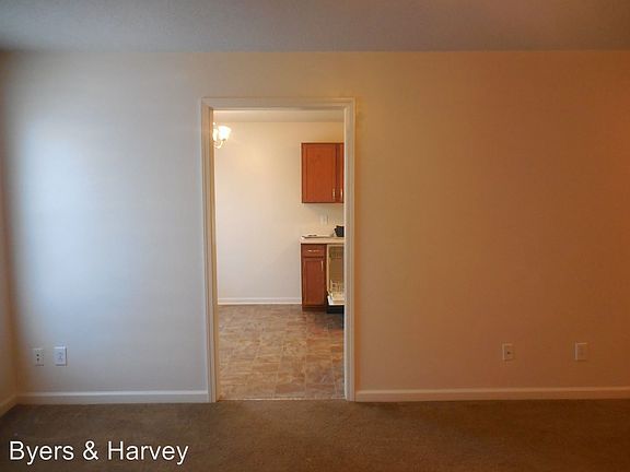 4th image of 3830 Jockey Dr APT A