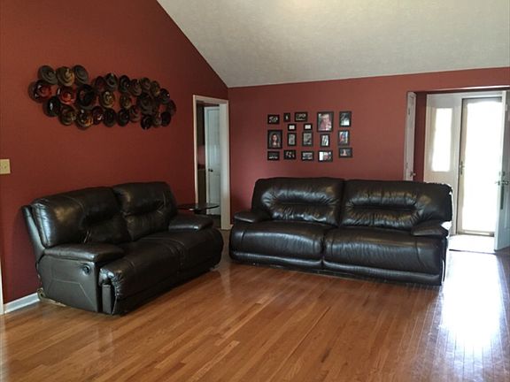 4th image of 269 Poplar Grove Dr