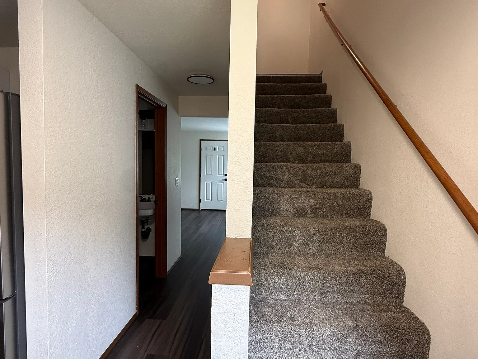 2 bed, 1.5 bath, 850 sqft, $1,600 — Photo 3