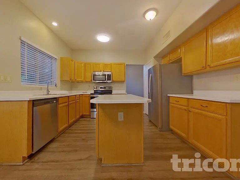 11619 W Cyprus Dr — Photo 4