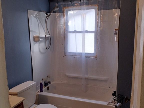 3rd image of 1151 Brown Ave
