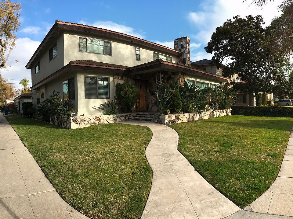 1st image of 3902 6th Ave