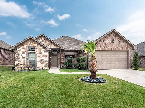 2nd image of 3063 Lakefield Dr