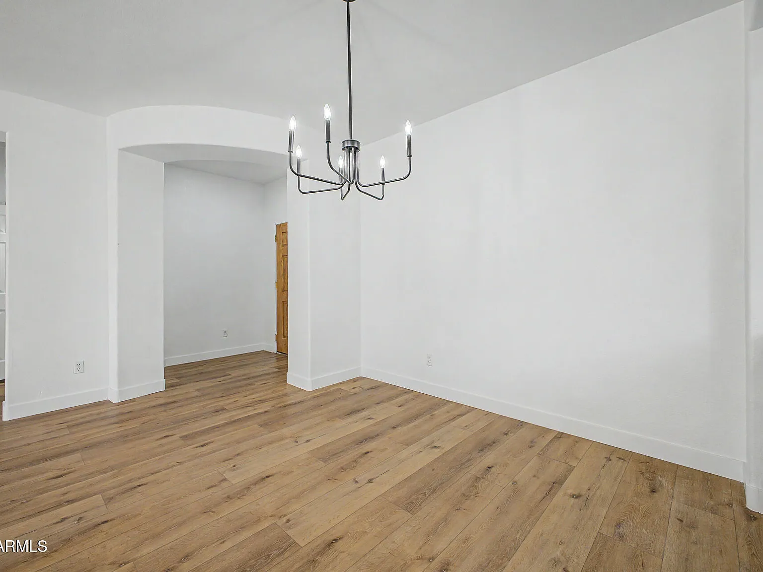 3 bed, 2.0 bath, 1379 sqft, $2,895 — Photo 4