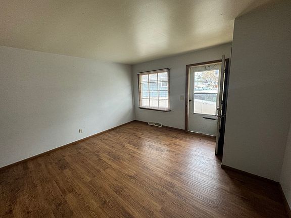 3rd image of 3108 Prial Ave #3