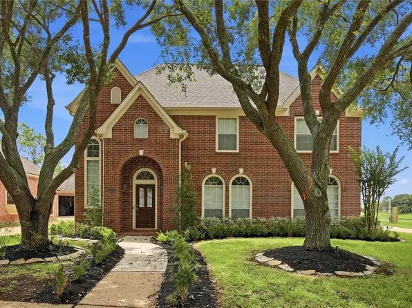 4919 Avondale Dr, Sugar Land, TX 77479