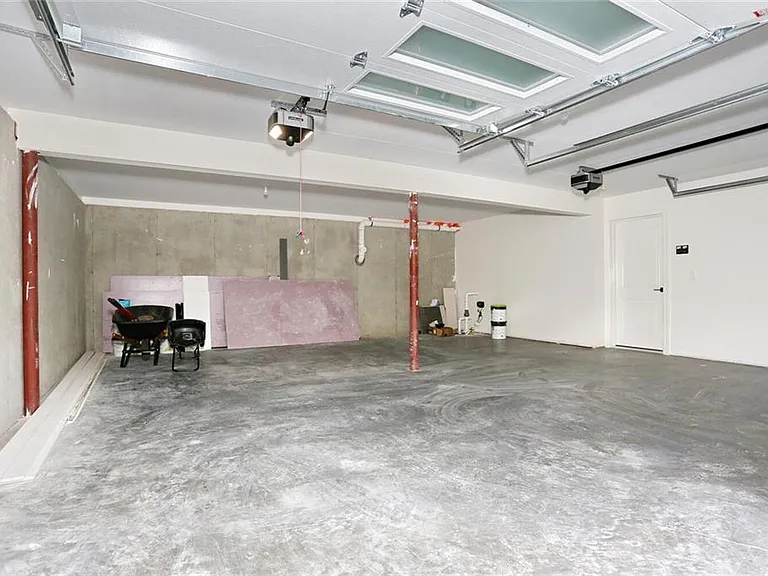 1097 Route 211 W — Photo 27