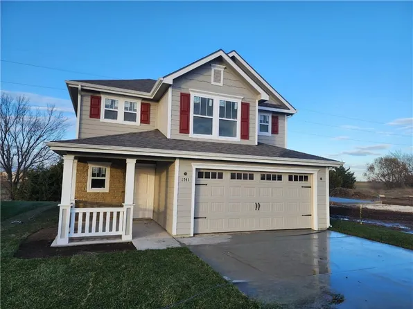 1741 Elderberry Ln, Ottawa, KS 66067